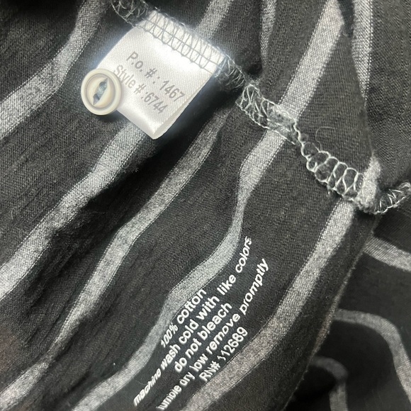 BKE Black and Gray Striped Hoodie - Picture 3 of 4